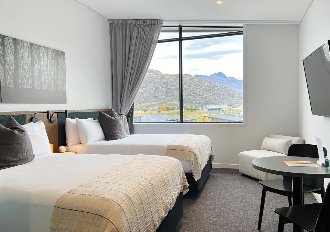 Sudima Queenstown Five Mile Hotell Exteriör bild