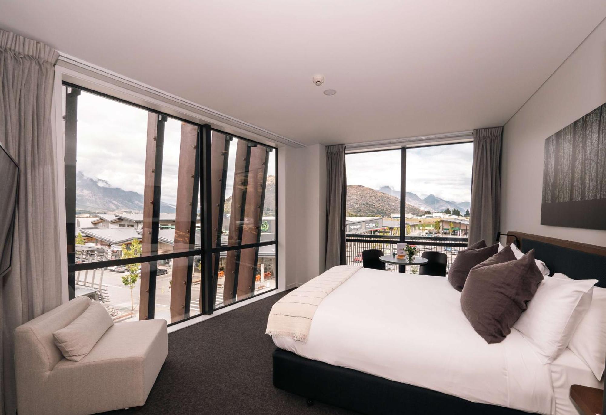 Sudima Queenstown Five Mile Hotell Exteriör bild